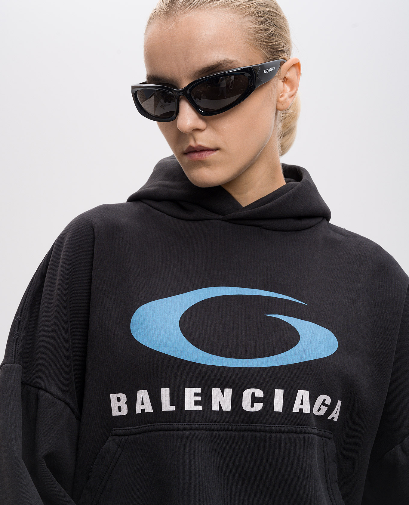 Balenciaga - SWIFT OVAL black sunglasses 658745T0007 - shop with