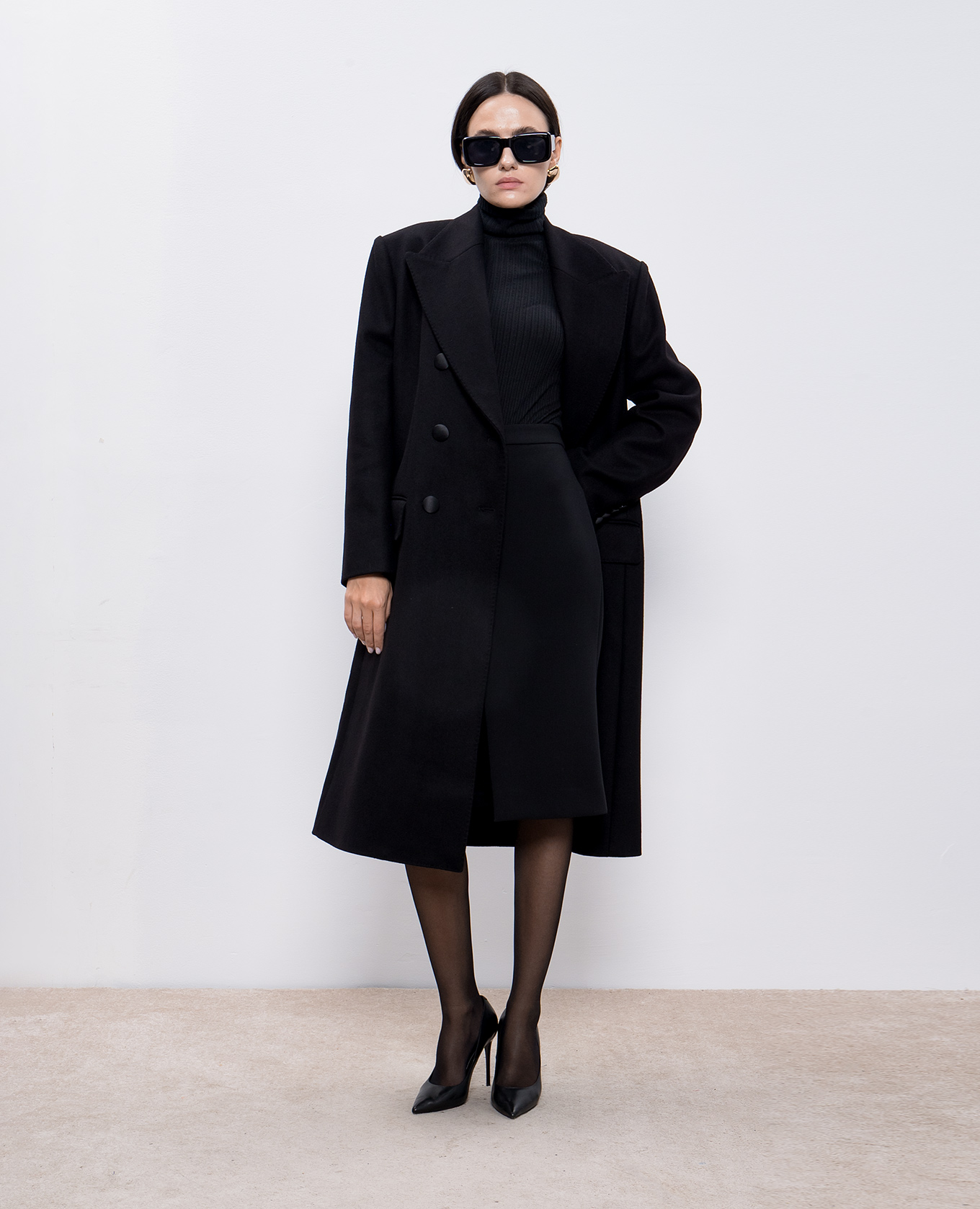 Dolce&Gabbana - Black double-breasted coat with wool F0F1MTHUMN1